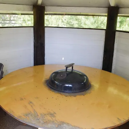 Сasa de vacaciones Three-bedroom Holiday In Saby *