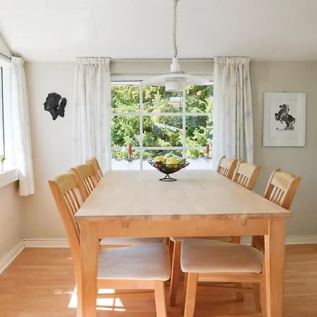 Three-bedroom Holiday In Saby Сasa de vacaciones *